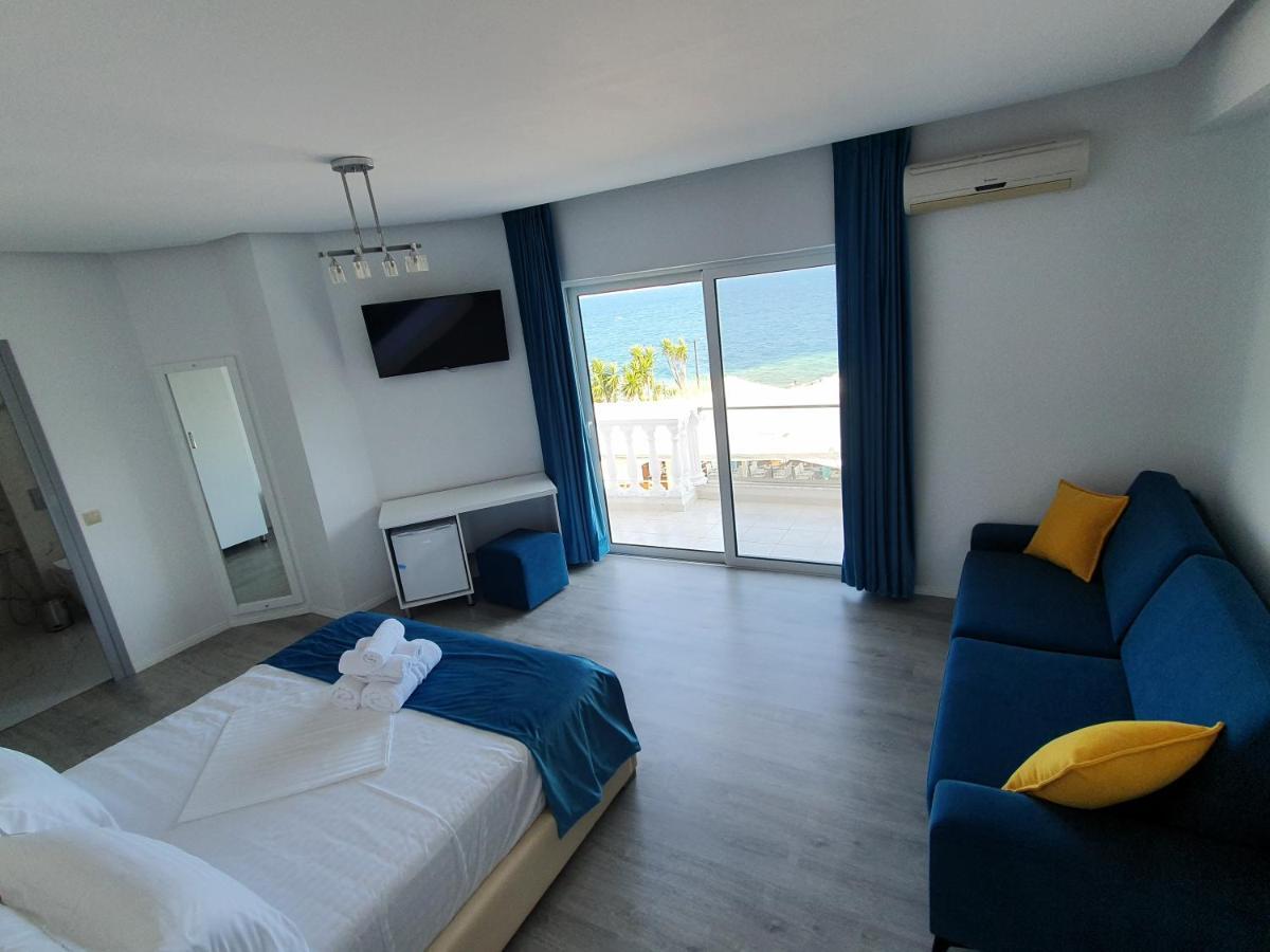 Hotel Aloha Саранда Екстер'єр фото