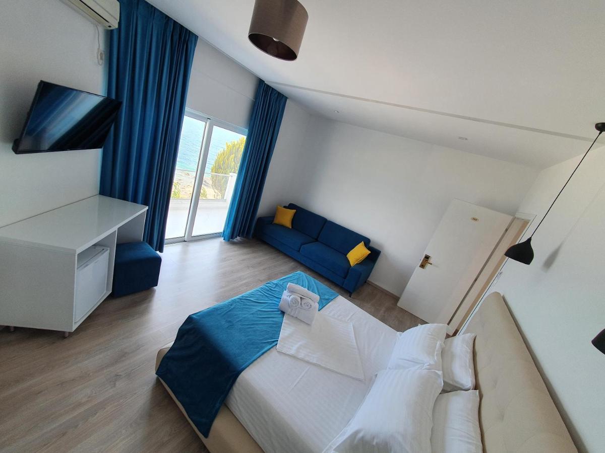 Hotel Aloha Саранда Екстер'єр фото
