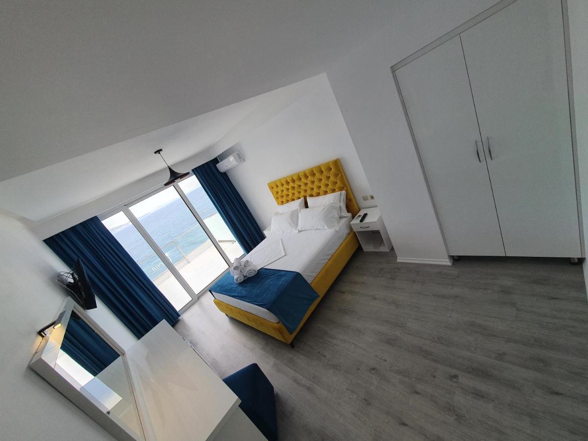 Hotel Aloha Саранда Екстер'єр фото