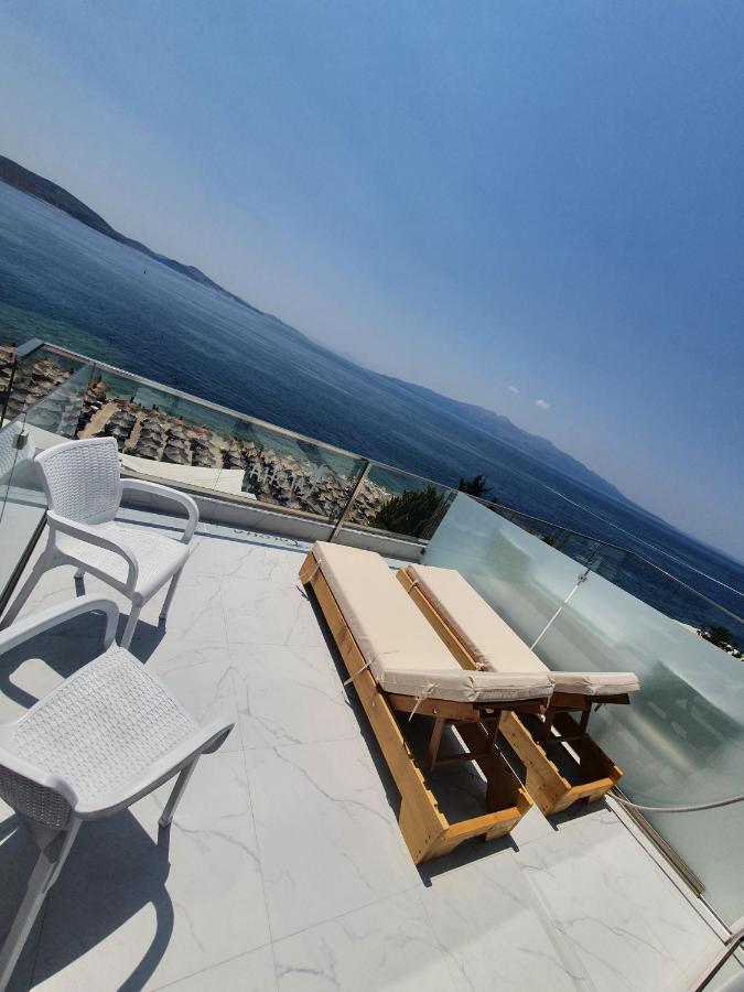 Hotel Aloha Саранда Екстер'єр фото