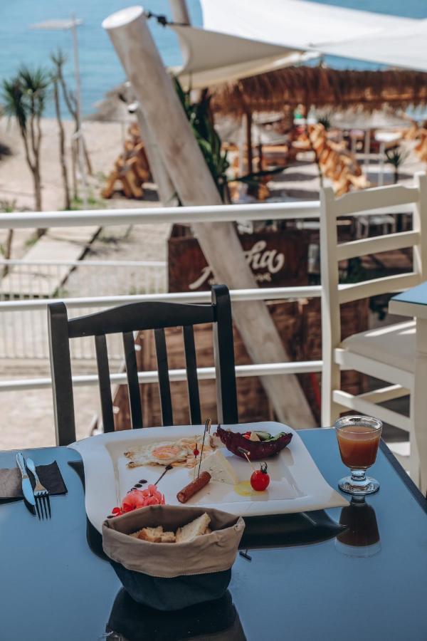 Hotel Aloha Саранда Екстер'єр фото