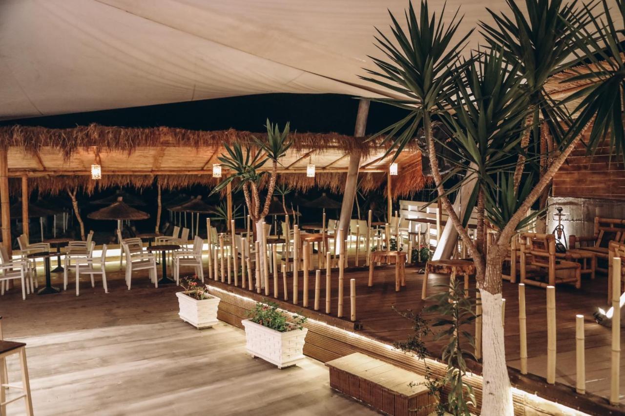 Hotel Aloha Саранда Екстер'єр фото