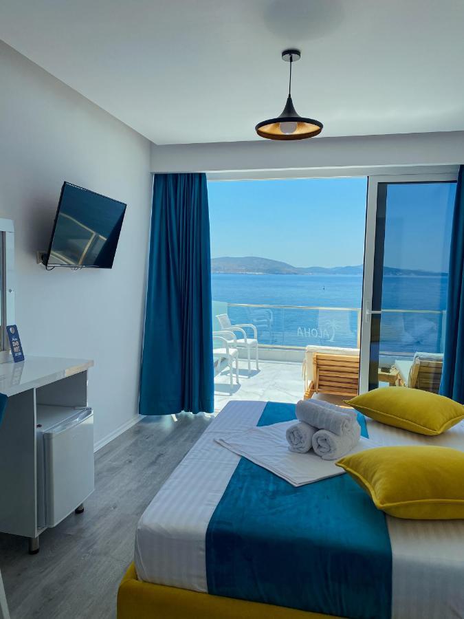 Hotel Aloha Саранда Екстер'єр фото